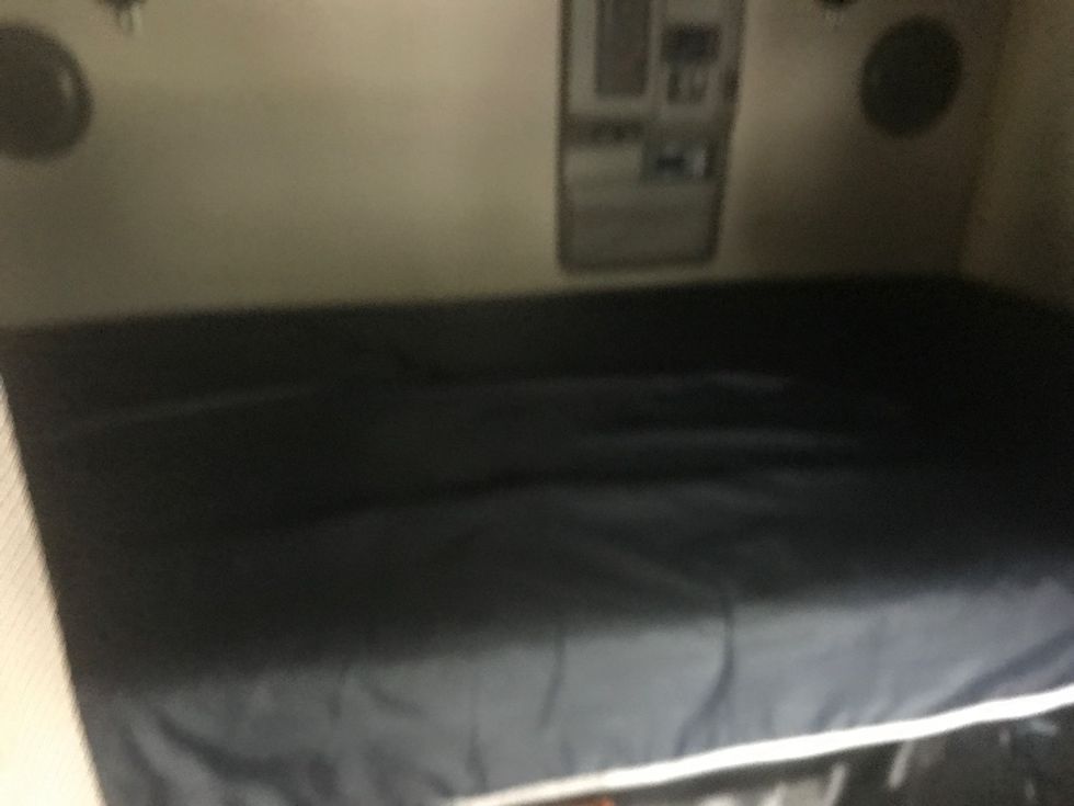 Sleeper Tractor-Heavy Duty Tractors-Volvo-2022-VNL64760-Jacksonville-FL-398,948\n\t\tmiles-$ 82,500 - Image 17