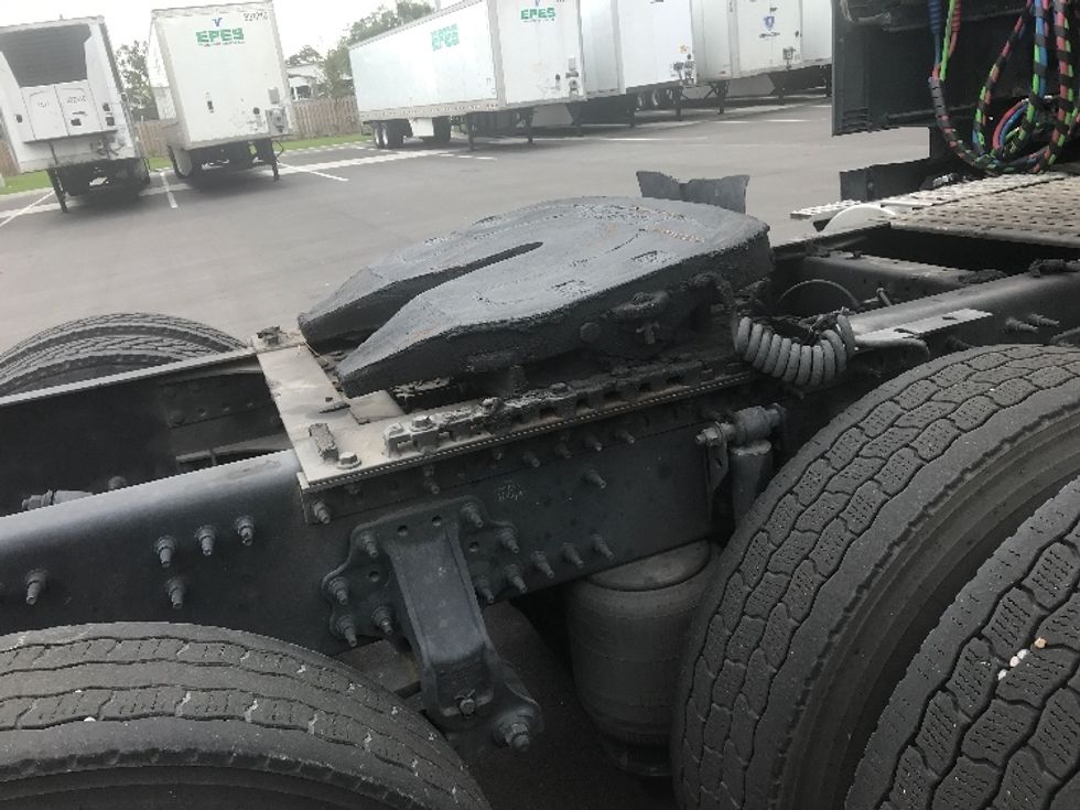 Sleeper Tractor-Heavy Duty Tractors-Volvo-2022-VNL64760-Jacksonville-FL-398,948\n\t\tmiles-$ 82,500 - Image 26