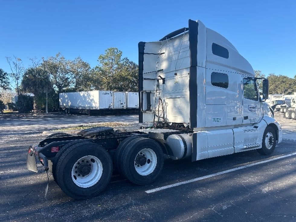 Sleeper Tractor-Heavy Duty Tractors-Volvo-2022-VNL64760-Jacksonville-FL-626,769\n\t\tmiles-$ 57,750 - Image 7