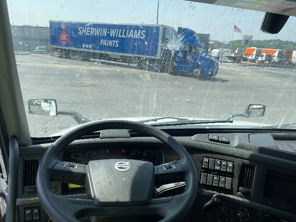 Sleeper Tractor-Heavy Duty Tractors-Volvo-2022-VNL64760-Kansas City-MO-395,360\n\t\tmiles-$ 93,750 - Image 10