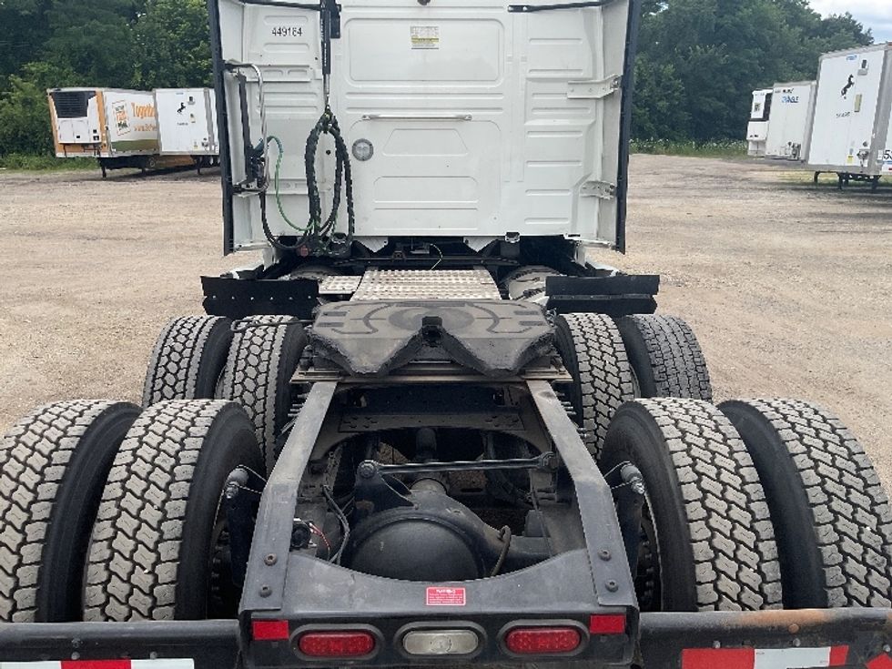 Sleeper Tractor-Heavy Duty Tractors-Volvo-2022-VNL64760-La Porte-IN-516,179\n\t\tmiles-$ 73,500 - Image 6
