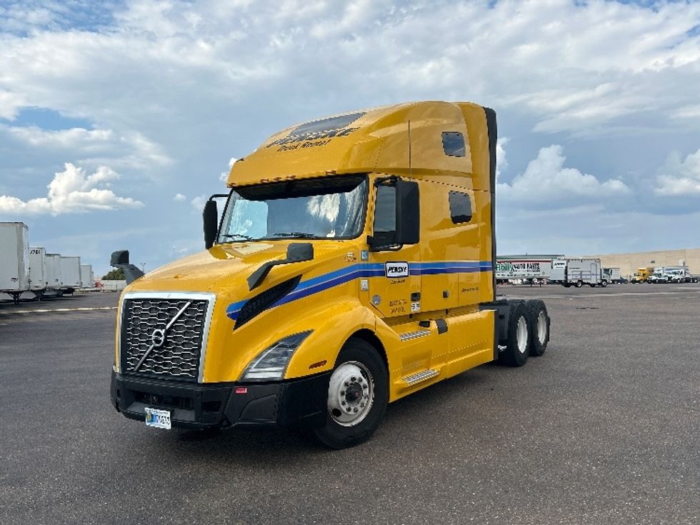 Sleeper Tractor-Heavy Duty Tractors-Volvo-2022-VNL64760-Laredo-TX-523,008\n\t\tmiles-$ 69,750 - Image 3
