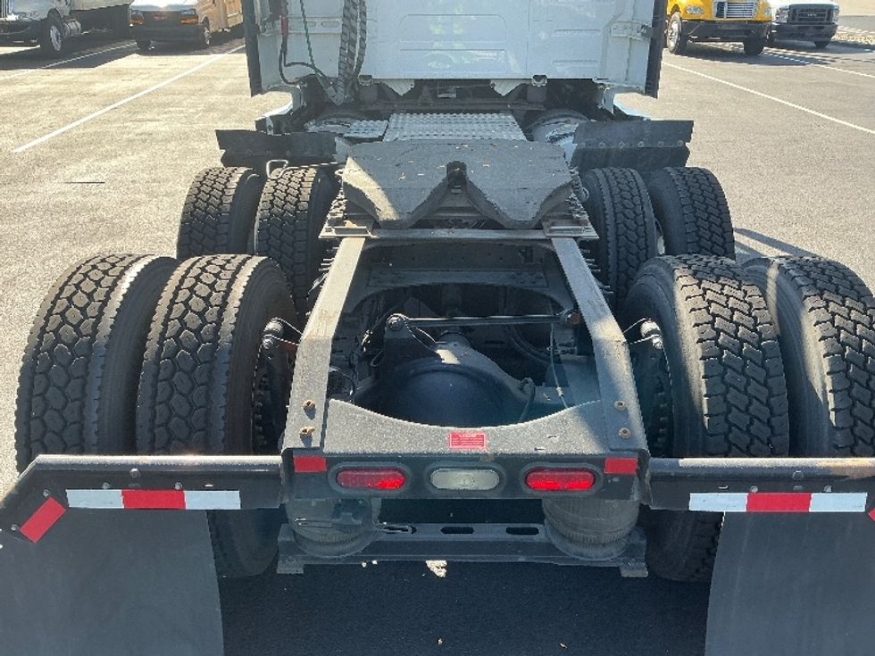 Sleeper Tractor-Heavy Duty Tractors-Volvo-2022-VNL64760-Lexington-KY-459,074\n\t\tmiles-$ 75,250 - Image 6