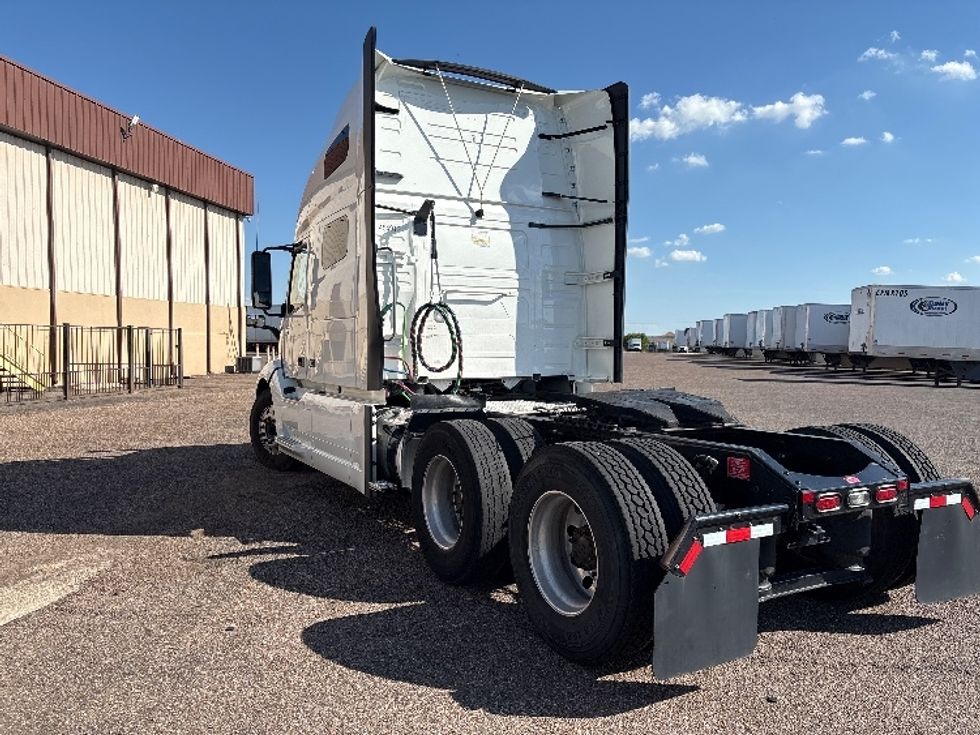 Sleeper Tractor-Heavy Duty Tractors-Volvo-2022-VNL64760-Little Rock-AR-288,330\n\t\tmiles-$ 95,250 - Image 5