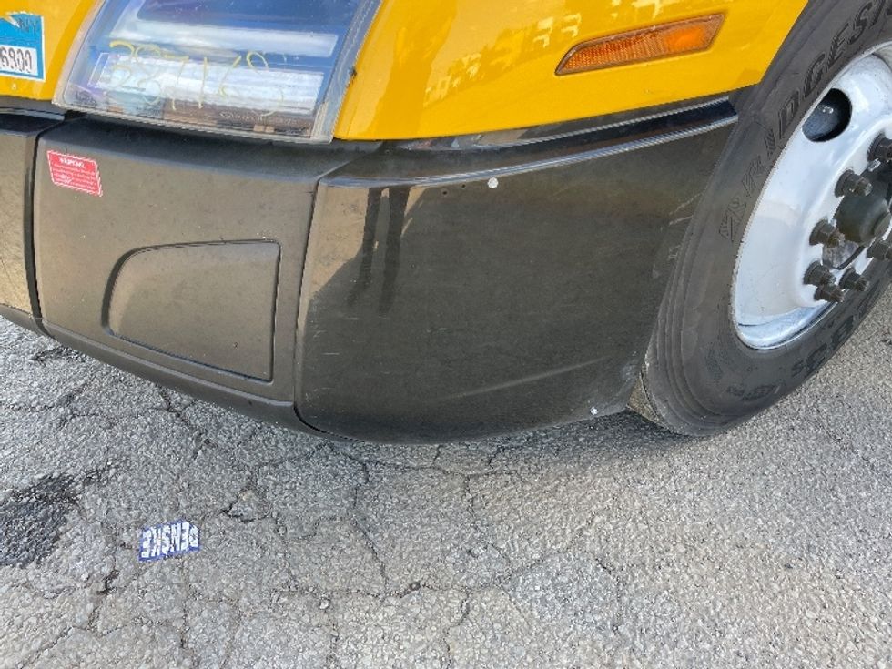 Sleeper Tractor-Heavy Duty Tractors-Volvo-2022-VNL64760-Lowell-AR-518,646\n\t\tmiles-$ 69,000 - Image 22