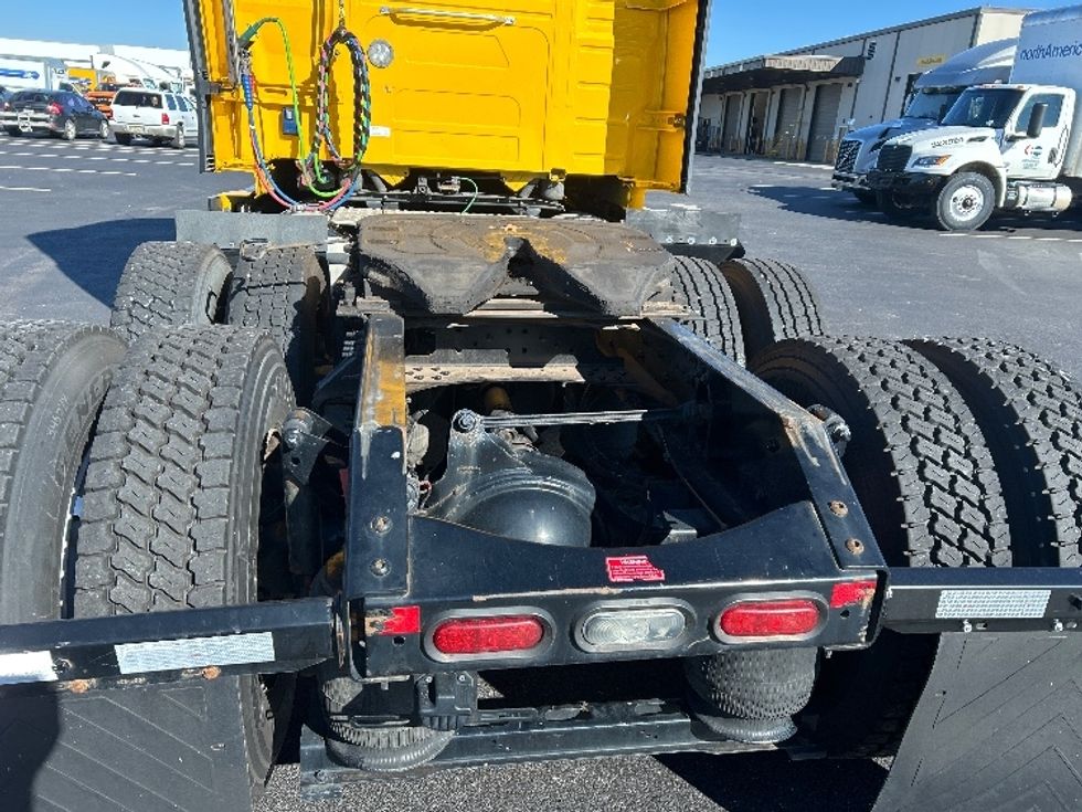 Sleeper Tractor-Heavy Duty Tractors-Volvo-2022-VNL64760-Madison-AL-286,847\n\t\tmiles-$ 92,000 - Image 6