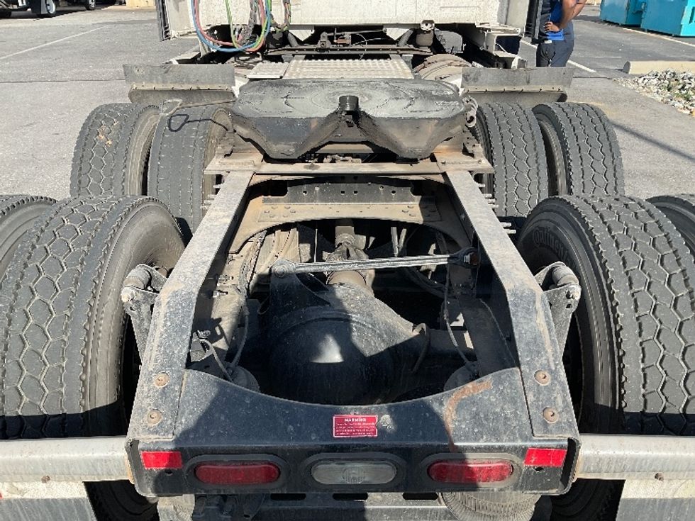 Sleeper Tractor-Heavy Duty Tractors-Volvo-2022-VNL64760-Millville-NJ-476,567\n\t\tmiles-$ 74,500 - Image 6