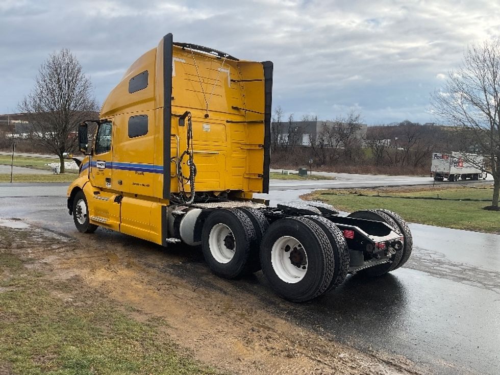Sleeper Tractor-Heavy Duty Tractors-Volvo-2022-VNL64760-Mount Pleasant-PA-553,627\n\t\tmiles-$ 59,250 - Image 5
