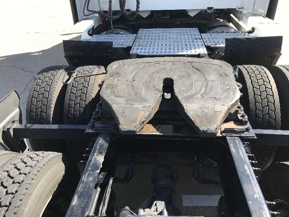 Sleeper Tractor-Heavy Duty Tractors-Volvo-2022-VNL64760-Nashville-TN-550,128\n\t\tmiles-$ 76,750 - Image 23