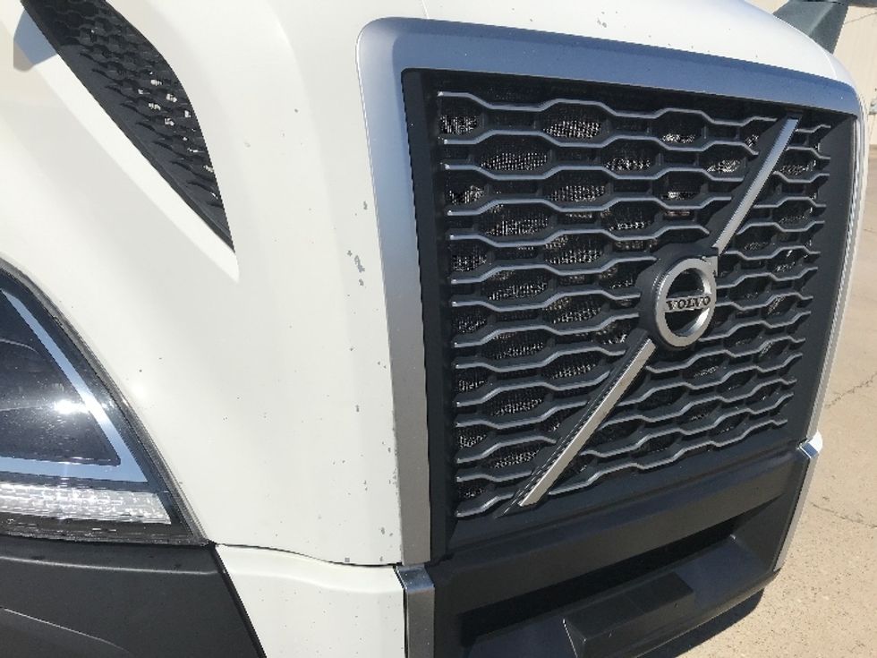 Sleeper Tractor-Heavy Duty Tractors-Volvo-2022-VNL64760-Nashville-TN-550,128\n\t\tmiles-$ 76,750 - Image 25