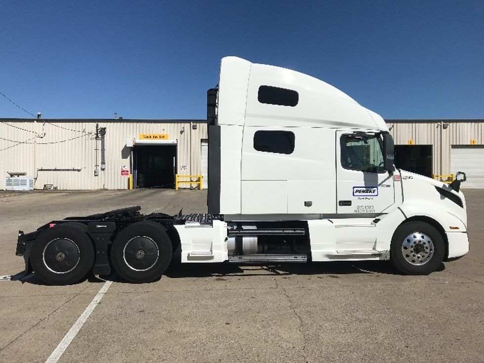 Sleeper Tractor-Heavy Duty Tractors-Volvo-2022-VNL64760-Nashville-TN-550,128\n\t\tmiles-$ 76,750 - Image 8