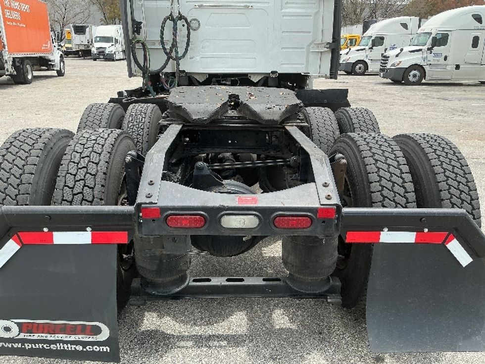 Sleeper Tractor-Heavy Duty Tractors-Volvo-2022-VNL64760-New Castle-DE-629,484\n\t\tmiles-$ 66,500 - Image 6