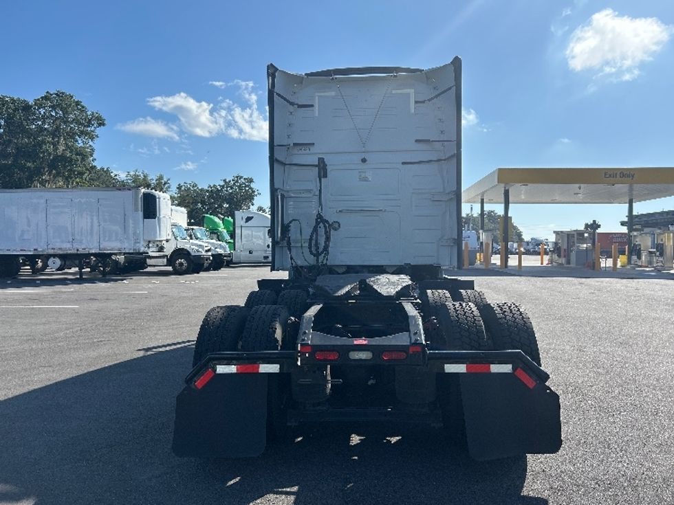 Sleeper Tractor-Heavy Duty Tractors-Volvo-2022-VNL64760-Ocala-FL-533,565\n\t\tmiles-$ 69,500 - Image 6