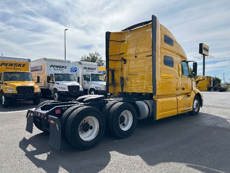 Sleeper Tractor-Heavy Duty Tractors-Volvo-2022-VNL64760-Oklahoma City-OK-395,420\n\t\tmiles-$ 85,000 - Image 7