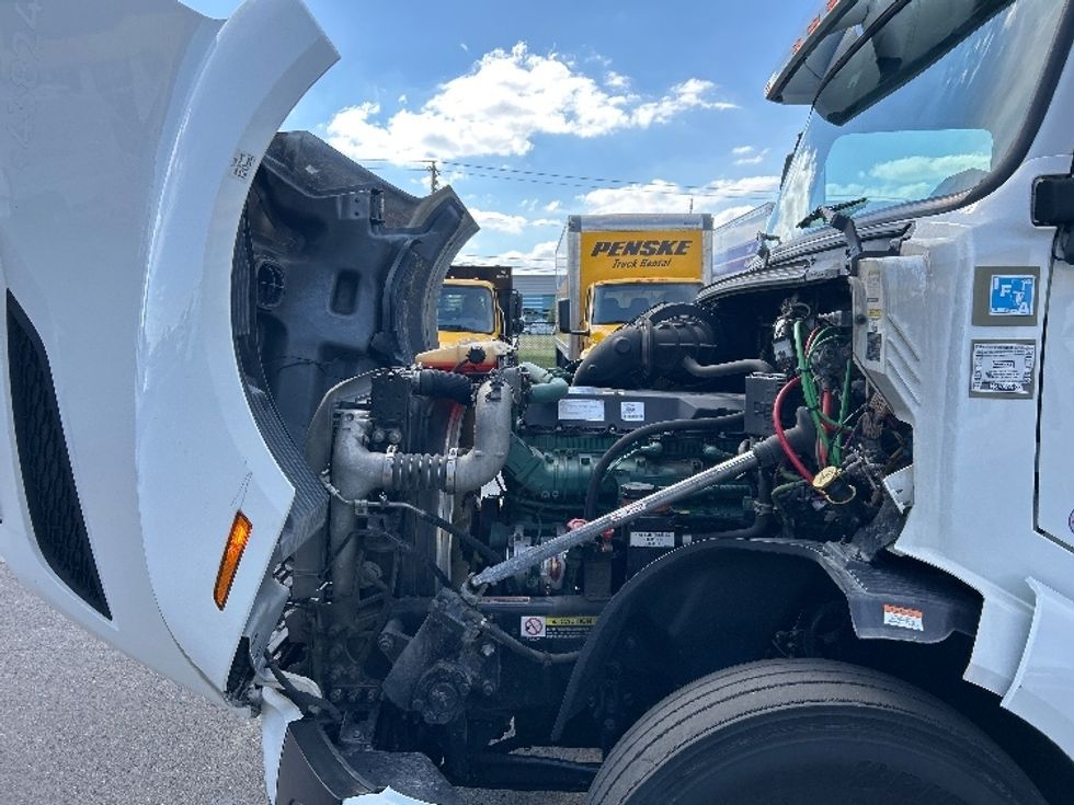 Sleeper Tractor-Heavy Duty Tractors-Volvo-2022-VNL64760-Oklahoma City-OK-435,489\n\t\tmiles-$ 88,000 - Image 20