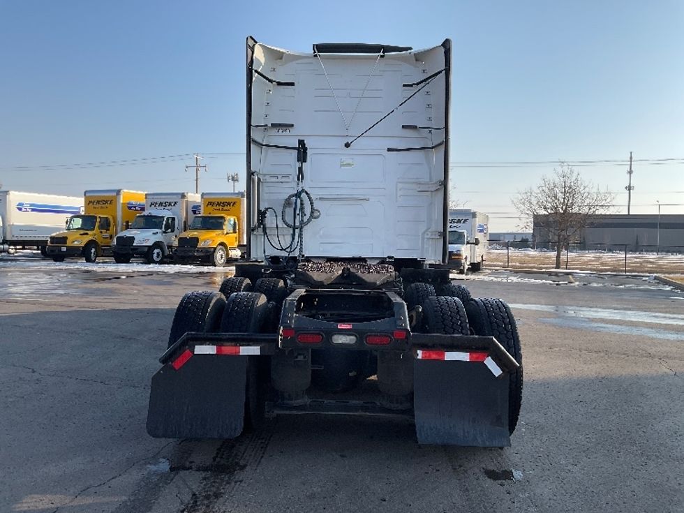 Sleeper Tractor-Heavy Duty Tractors-Volvo-2022-VNL64760-Oklahoma City-OK-481,423\n\t\tmiles-$ 77,500 - Image 6