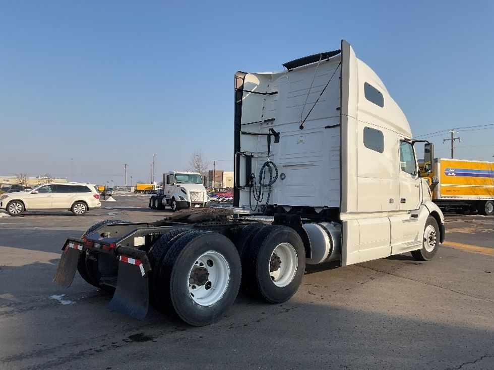 Sleeper Tractor-Heavy Duty Tractors-Volvo-2022-VNL64760-Oklahoma City-OK-481,423\n\t\tmiles-$ 77,500 - Image 7