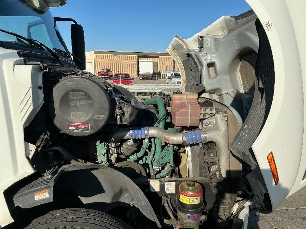 Sleeper Tractor-Heavy Duty Tractors-Volvo-2022-VNL64760-Omaha-NE-357,760\n\t\tmiles-$ 89,000 - Image 20