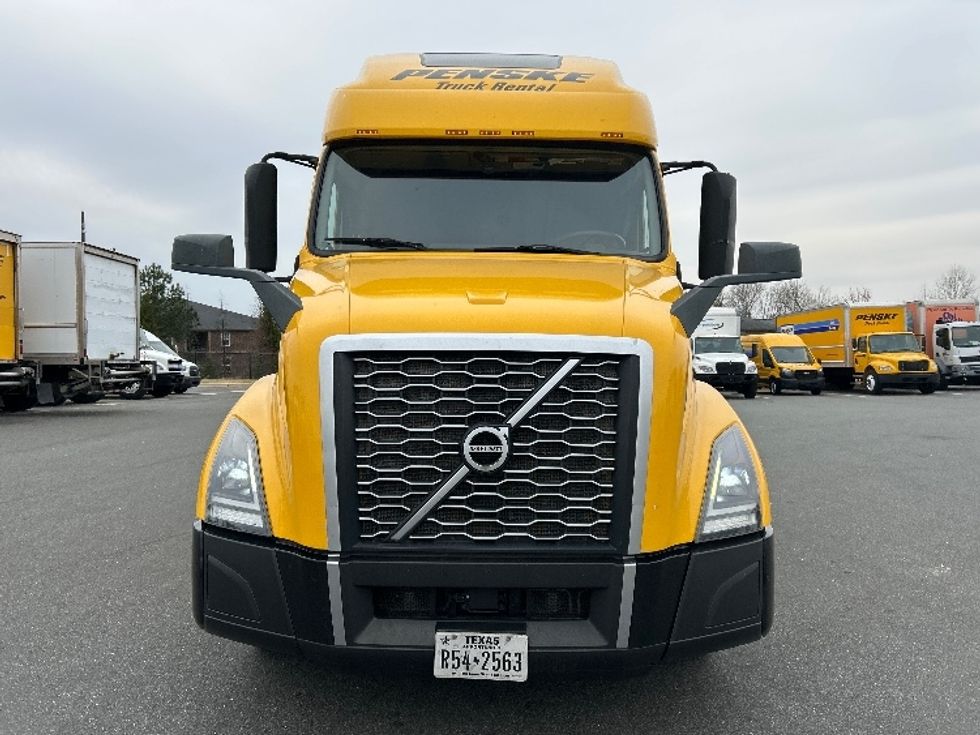 Sleeper Tractor-Heavy Duty Tractors-Volvo-2022-VNL64760-Omaha-NE-602,811\n\t\tmiles-$ 65,750 - Image 2