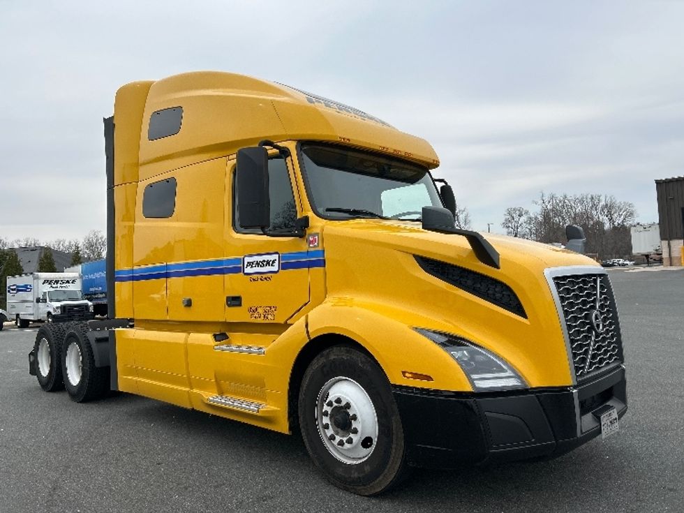 Sleeper Tractor-Heavy Duty Tractors-Volvo-2022-VNL64760-Omaha-NE-602,811\n\t\tmiles-$ 65,750 - Image 3