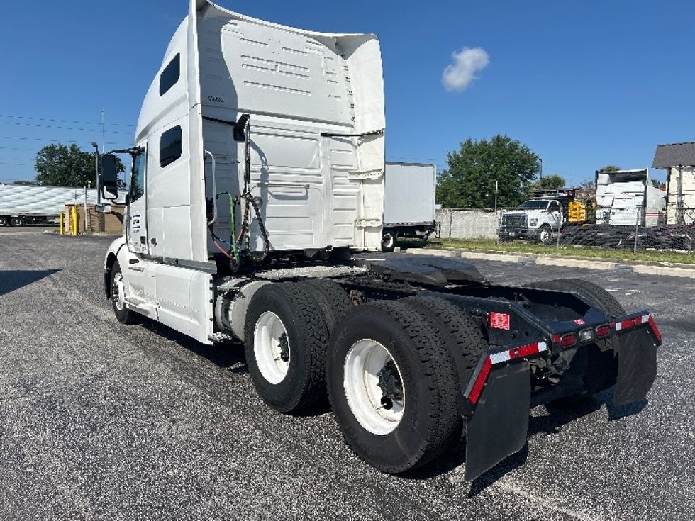 Sleeper Tractor-Heavy Duty Tractors-Volvo-2022-VNL64760-Orlando-FL-547,781\n\t\tmiles-$ 70,750 - Image 5