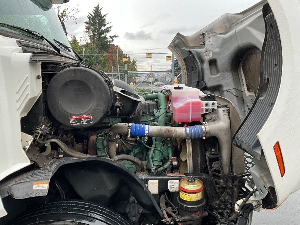 Sleeper Tractor-Heavy Duty Tractors-Volvo-2022-VNL64760-Pasco-WA-540,792\n\t\tmiles-$ 78,250 - Image 20
