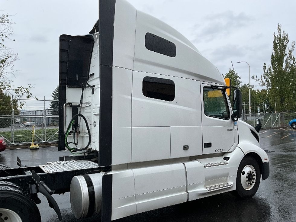 Sleeper Tractor-Heavy Duty Tractors-Volvo-2022-VNL64760-Pasco-WA-540,792\n\t\tmiles-$ 78,250 - Image 23