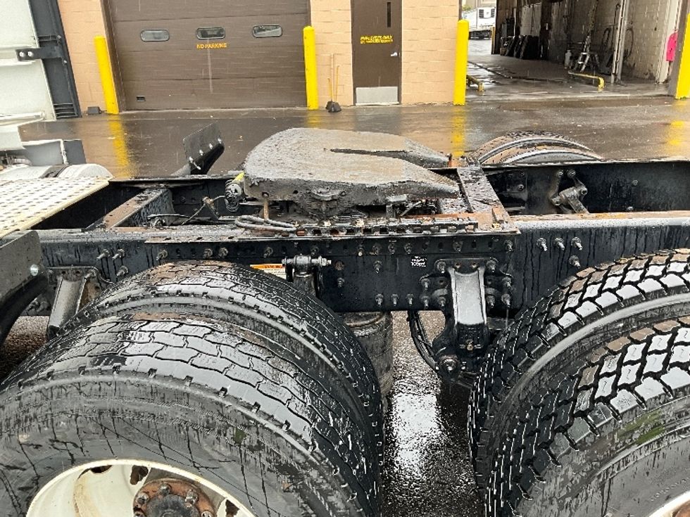 Sleeper Tractor-Heavy Duty Tractors-Volvo-2022-VNL64760-Pasco-WA-540,792\n\t\tmiles-$ 78,250 - Image 26