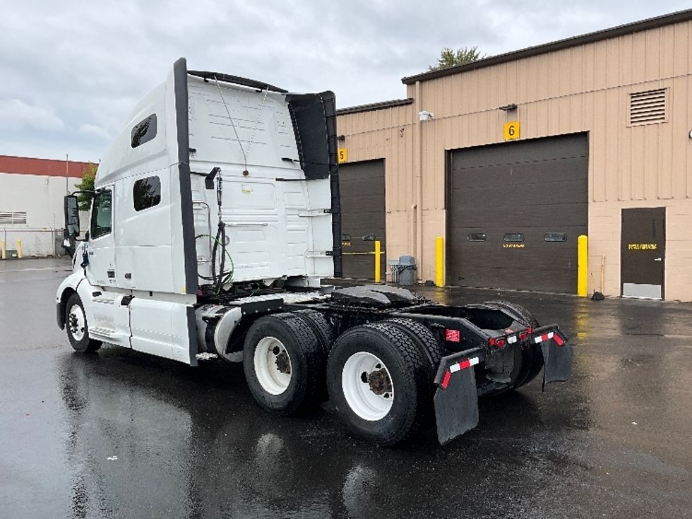 Sleeper Tractor-Heavy Duty Tractors-Volvo-2022-VNL64760-Pasco-WA-540,792\n\t\tmiles-$ 78,250 - Image 5
