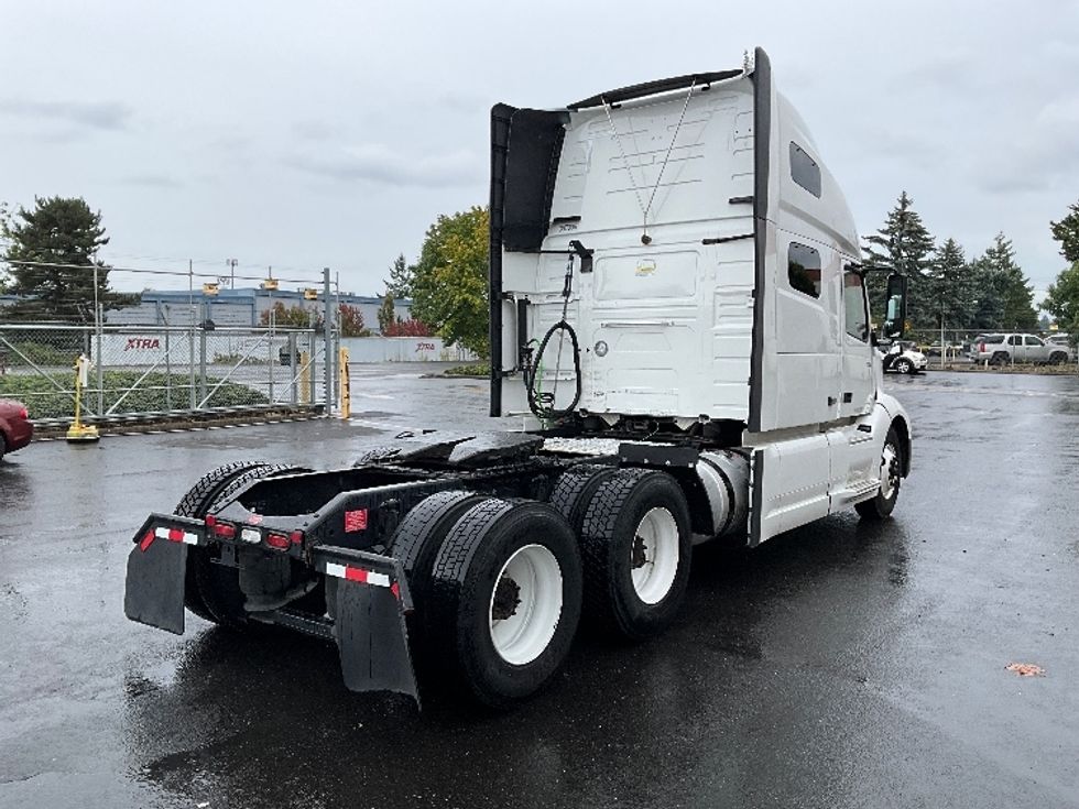 Sleeper Tractor-Heavy Duty Tractors-Volvo-2022-VNL64760-Pasco-WA-540,792\n\t\tmiles-$ 78,250 - Image 7