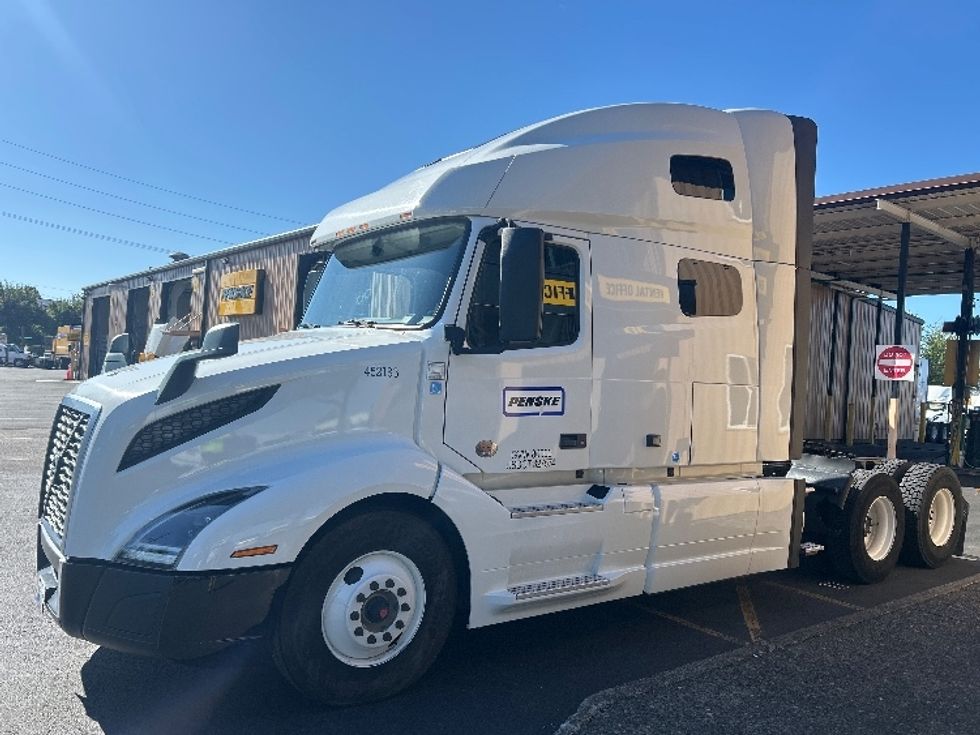 Sleeper Tractor-Heavy Duty Tractors-Volvo-2022-VNL64760-Portland-OR-241,328\n\t\tmiles-$ 108,750 - Image 3