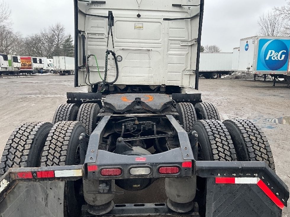 Sleeper Tractor-Heavy Duty Tractors-Volvo-2022-VNL64760-Reading-PA-501,710\n\t\tmiles-$ 69,500 - Image 6