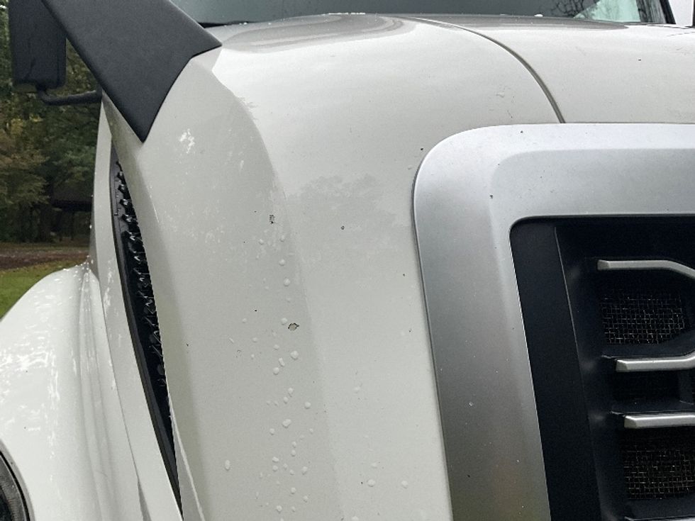 Sleeper Tractor-Heavy Duty Tractors-Volvo-2022-VNL64760-Reading-PA-543,973\n\t\tmiles-$ 70,500 - Image 25