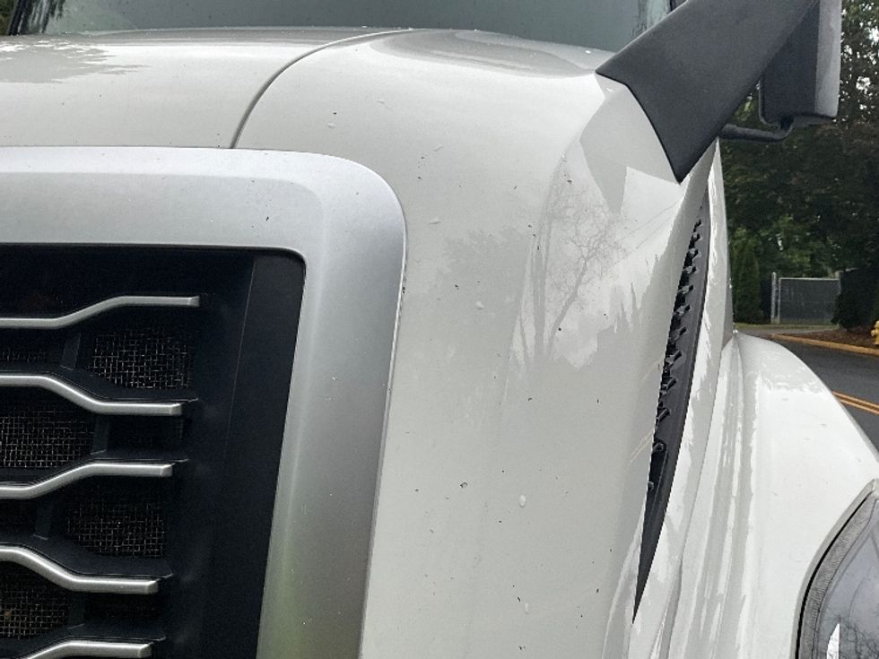 Sleeper Tractor-Heavy Duty Tractors-Volvo-2022-VNL64760-Reading-PA-543,973\n\t\tmiles-$ 70,500 - Image 26