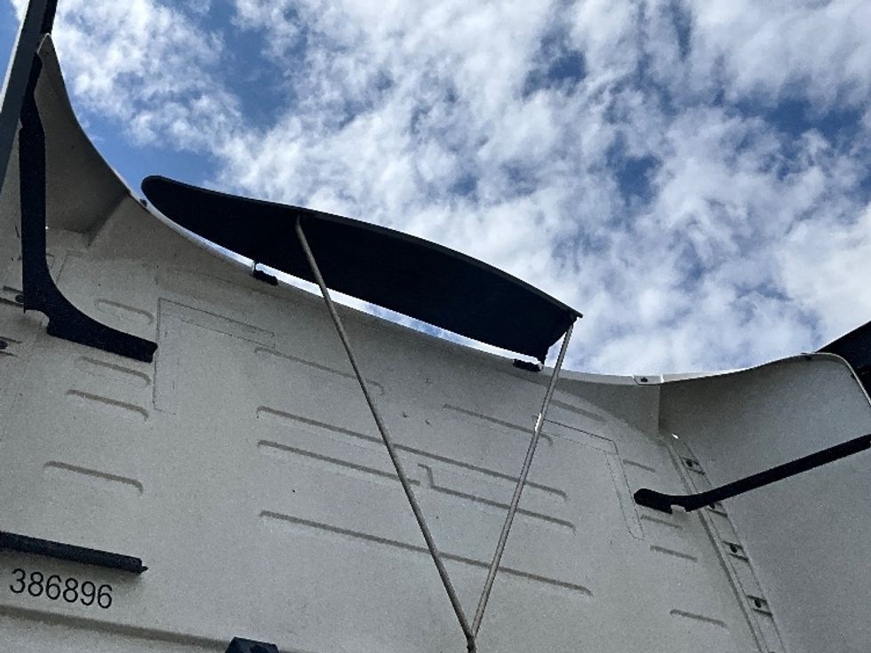 Sleeper Tractor-Heavy Duty Tractors-Volvo-2022-VNL64760-Saint George-UT-503,076\n\t\tmiles-$ 80,750 - Image 22