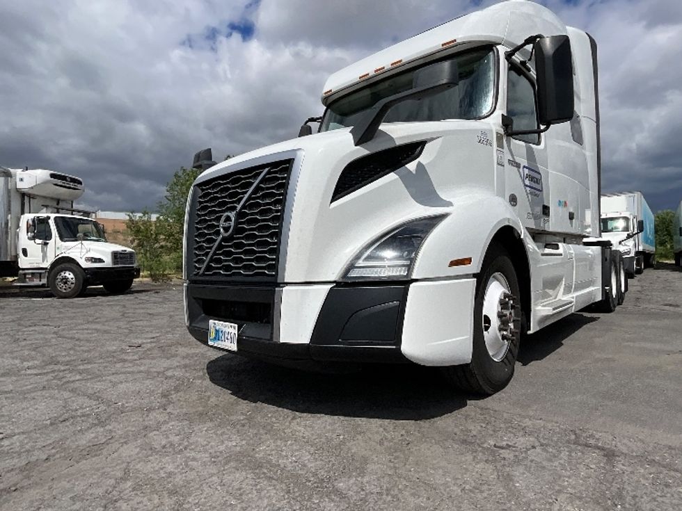 Sleeper Tractor-Heavy Duty Tractors-Volvo-2022-VNL64760-Saint George-UT-503,076\n\t\tmiles-$ 80,750 - Image 25