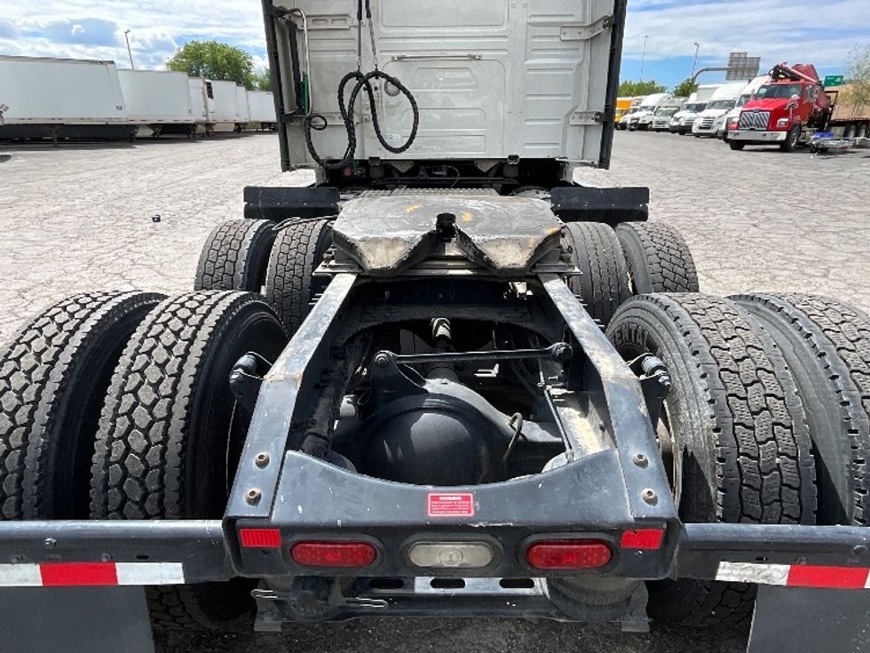 Sleeper Tractor-Heavy Duty Tractors-Volvo-2022-VNL64760-Saint George-UT-503,076\n\t\tmiles-$ 80,750 - Image 6