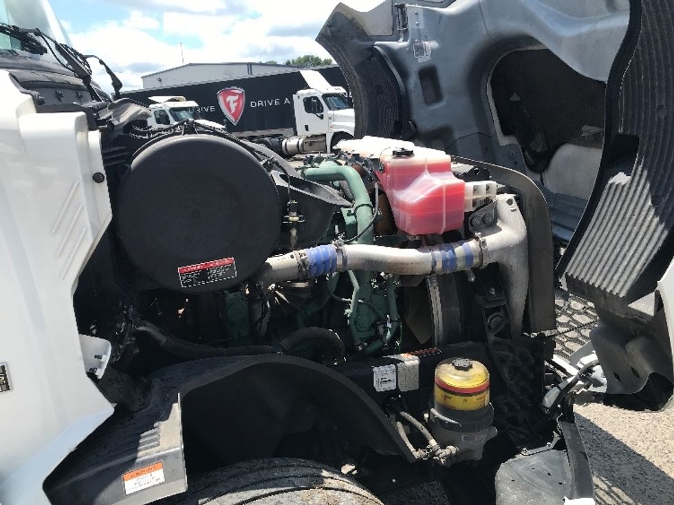 Sleeper Tractor-Heavy Duty Tractors-Volvo-2022-VNL64760-Shreveport-LA-404,159\n\t\tmiles-$ 88,750 - Image 20