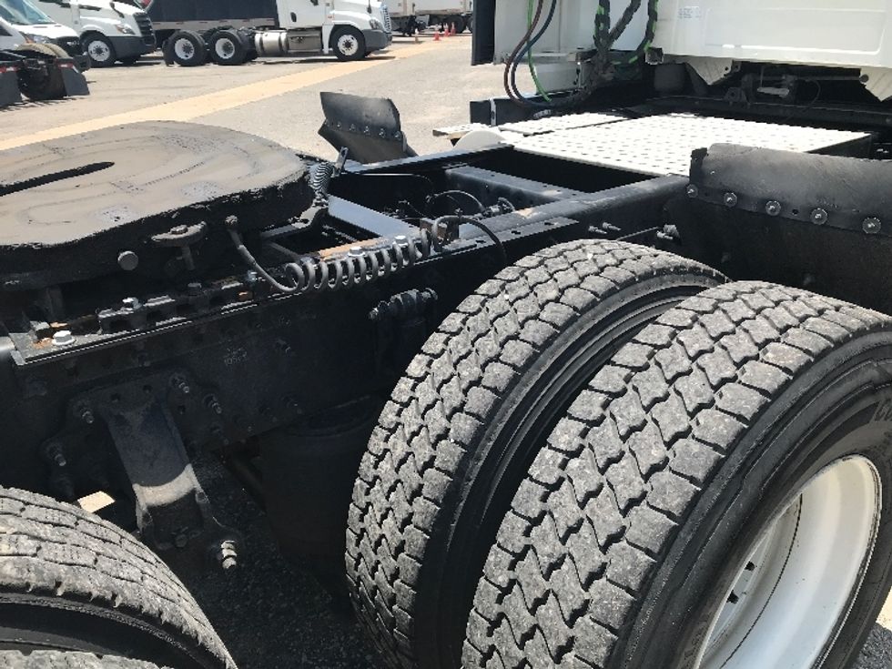 Sleeper Tractor-Heavy Duty Tractors-Volvo-2022-VNL64760-Shreveport-LA-404,159\n\t\tmiles-$ 88,750 - Image 26