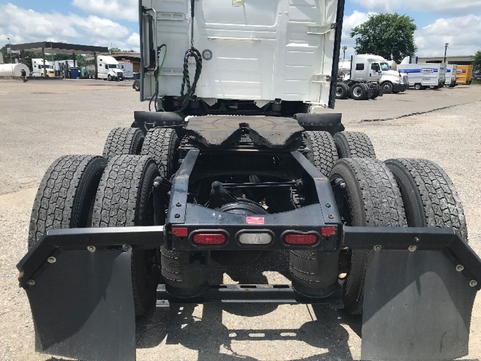 Sleeper Tractor-Heavy Duty Tractors-Volvo-2022-VNL64760-Shreveport-LA-404,159\n\t\tmiles-$ 88,750 - Image 6