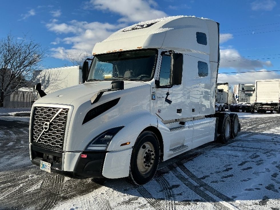 Sleeper Tractor-Heavy Duty Tractors-Volvo-2022-VNL64760-Sparks-NV-266,824\n\t\tmiles-$ 101,500 - Image 3