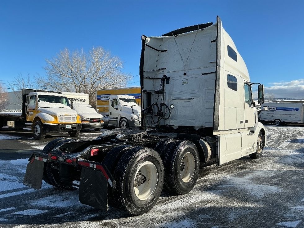 Sleeper Tractor-Heavy Duty Tractors-Volvo-2022-VNL64760-Sparks-NV-266,824\n\t\tmiles-$ 101,500 - Image 7