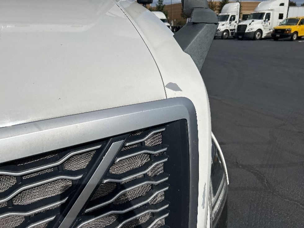 Sleeper Tractor-Heavy Duty Tractors-Volvo-2022-VNL64760-Sterling-VA-447,107\n\t\tmiles-$ 76,250 - Image 22