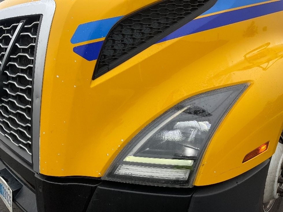 Sleeper Tractor-Heavy Duty Tractors-Volvo-2022-VNL64760-Stockton-CA-613,547\n\t\tmiles-$ 61,250 - Image 22