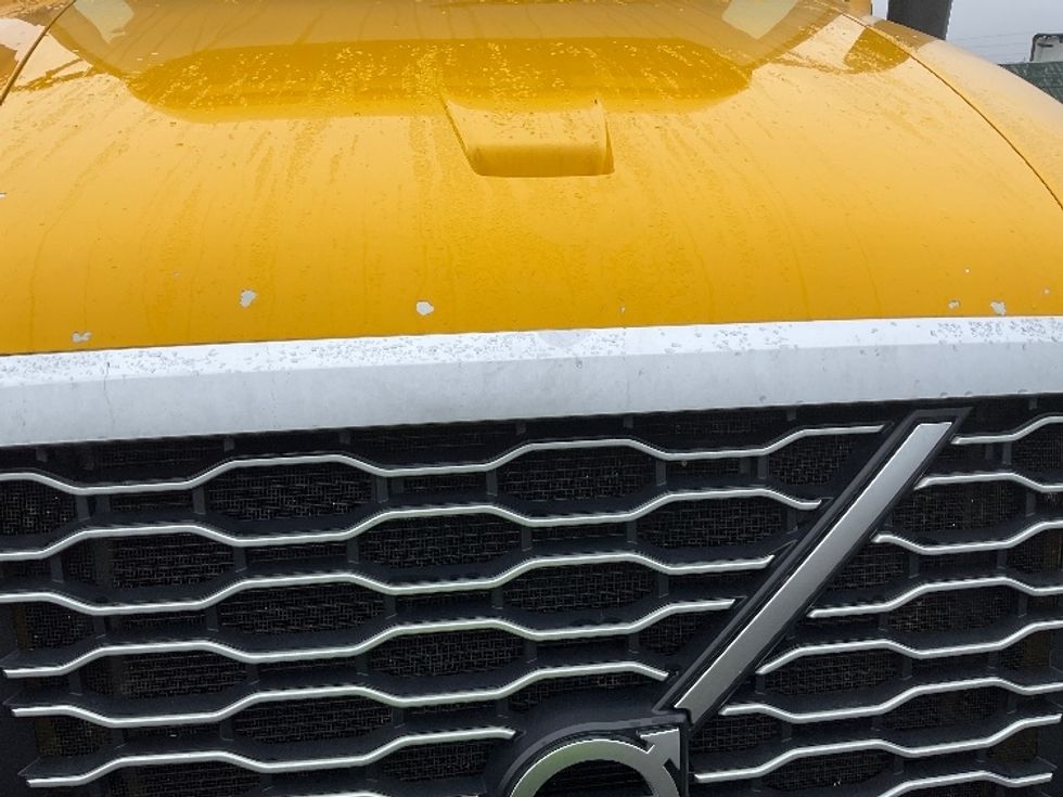 Sleeper Tractor-Heavy Duty Tractors-Volvo-2022-VNL64760-Stockton-CA-613,547\n\t\tmiles-$ 61,250 - Image 24