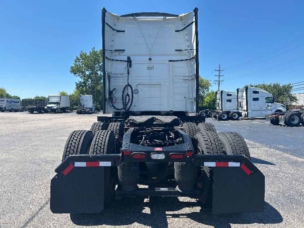 Sleeper Tractor-Heavy Duty Tractors-Volvo-2022-VNL64760-Sturtevant-WI-331,450\n\t\tmiles-$ 94,000 - Image 6