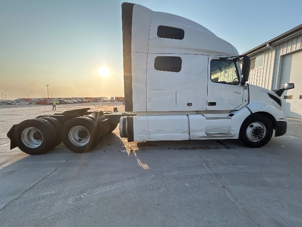 Sleeper Tractor-Heavy Duty Tractors-Volvo-2022-VNL64760-Sturtevant-WI-461,480\n\t\tmiles-$ 78,500 - Image 8