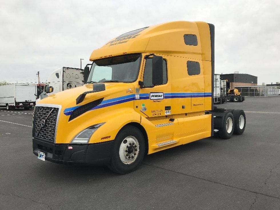 Sleeper Tractor-Heavy Duty Tractors-Volvo-2022-VNL64760-Tucson-AZ-477,368\n\t\tmiles-$ 68,250 - Image 3