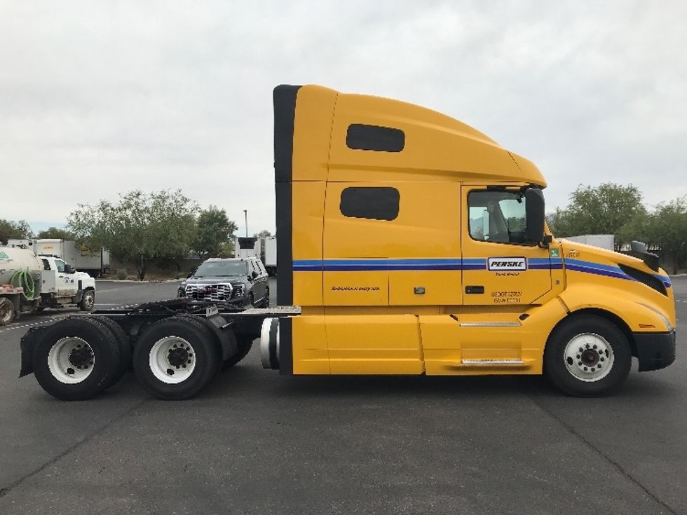 Sleeper Tractor-Heavy Duty Tractors-Volvo-2022-VNL64760-Tucson-AZ-477,368\n\t\tmiles-$ 68,250 - Image 5