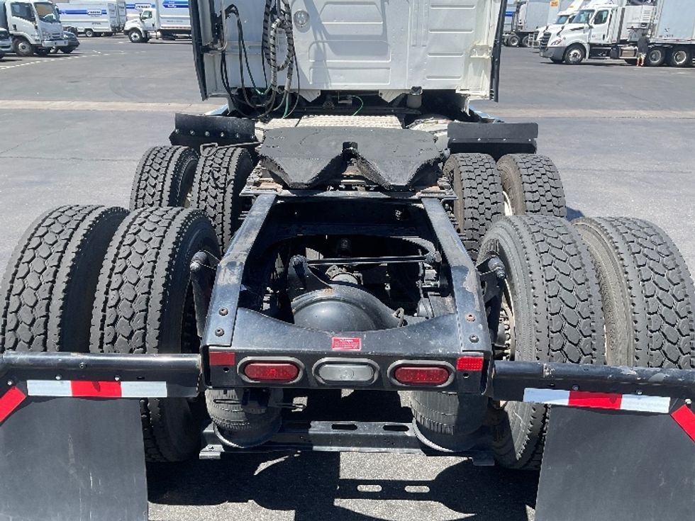 Sleeper Tractor-Heavy Duty Tractors-Volvo-2022-VNL64760-Tucson-AZ-581,542\n\t\tmiles-$ 77,500 - Image 6